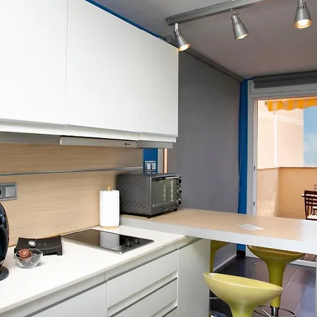 Estudio El Castell Apartment *
